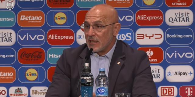 九游官方站点-德拉富恩特：乌奈·西蒙配得上MVP，我们要保持冷静