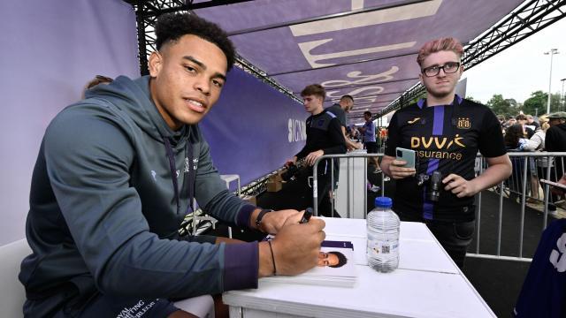 jiuyou-王勤伯：教本国球员西班牙语的比利时豪门