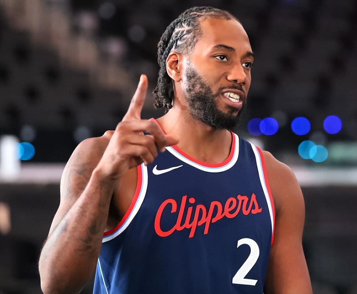 九游官方站点-狂轰45分5板5助！小卡创神级纪录，NBA奇迹诞生，鲍尔默送福利