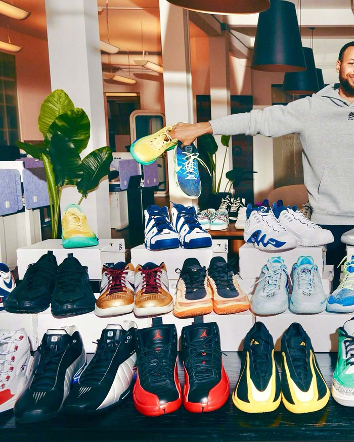 九游官网入口-库里球鞋慈善拍卖会举行|斯蒂芬·库里|金州勇士队|大爱|时代|穿鞋_新浪体育_新浪新闻